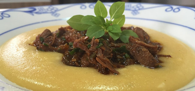 polenta na panela de pressão com carne