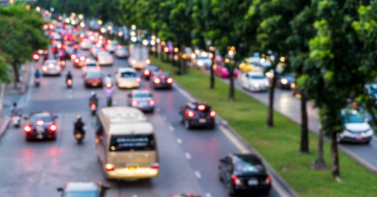 poluição sonora na cidade causa surdez