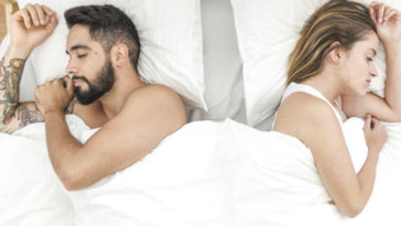 posição de dormir personalidade