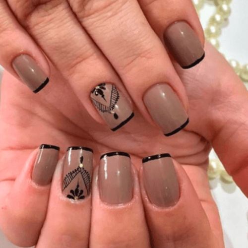 francesinha diferente modelo preto com bege-escuro