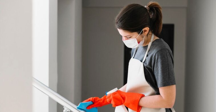 profissionais de limpeza podem voltar a trabalhar na pandemia