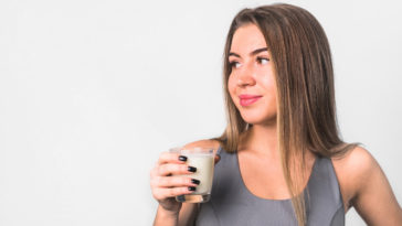 sintomas de intolerância à lactose