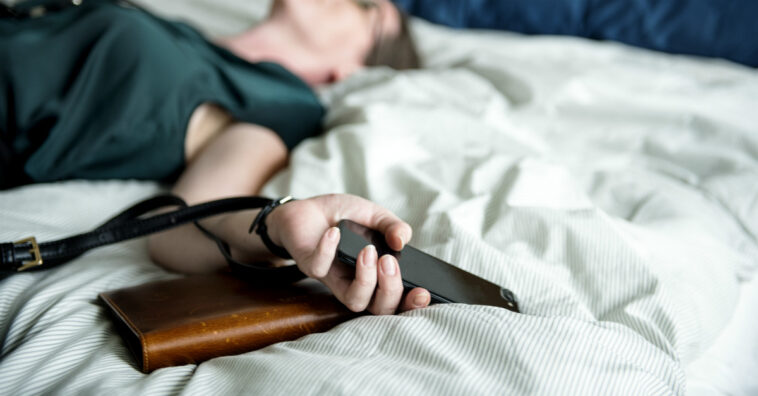 quase desmaia quando levanta