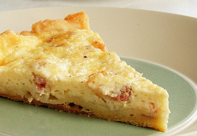 quiche de queijo tipo lorraine