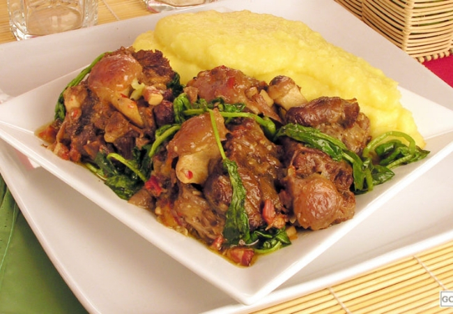 rabada com agrião e polenta