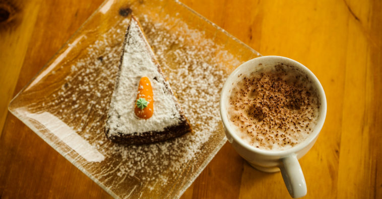 receita bolo de cenoura com cobertura de chocolate