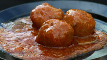 almôndegas de porco com molho agridoce