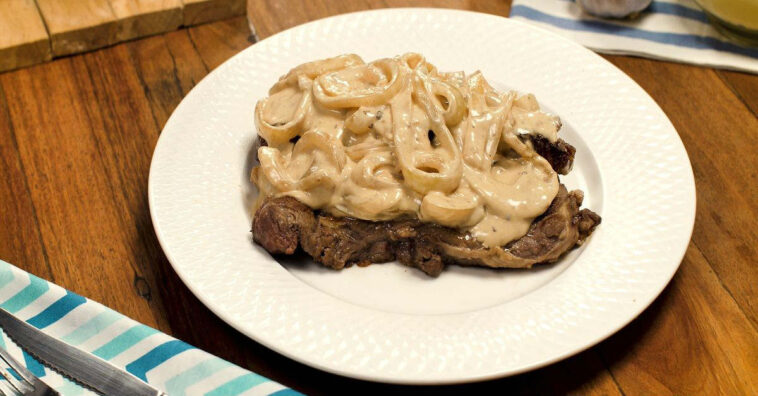 receita de bife acebolado com molho de maionese