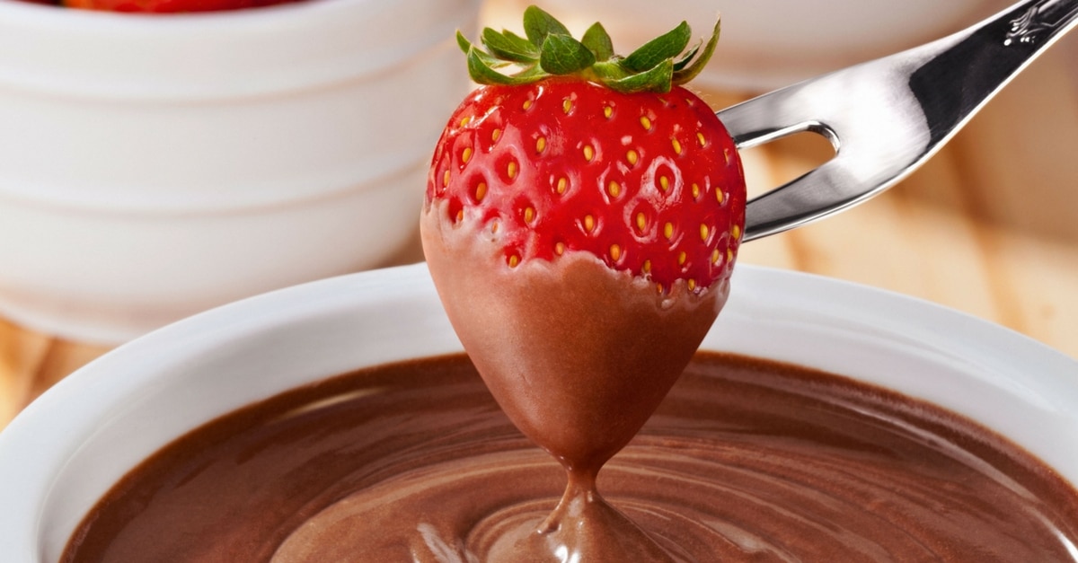 Fondue de chocolate 12 receitas perfeitas para experimentar