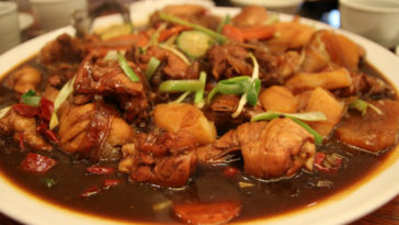 frango com molho de cogumelos