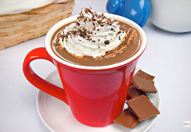 como fazer receitas com chantilly chocolate quente