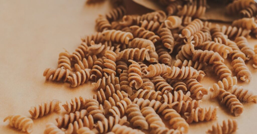 Como fazer macarrão integral: 4 receitas saudáveis e fáceis