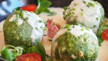 bolinho de espinafre assado