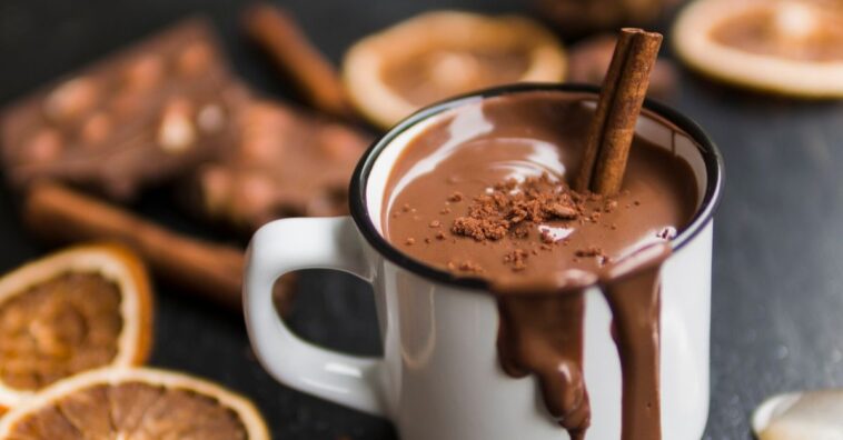 chocolate quente com creme de leite