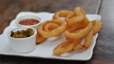 como fazer anéis de cebola