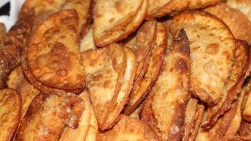 como fazer massa de pastel