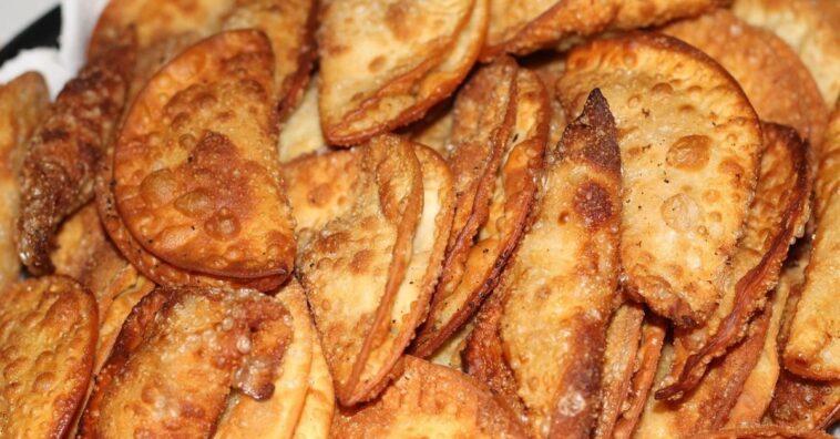 como fazer massa de pastel