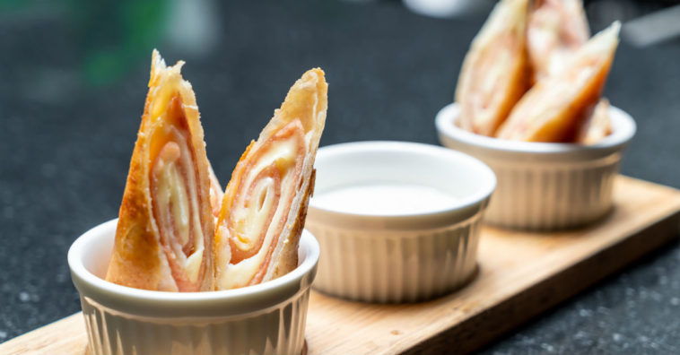 enroladinho de presunto e queijo
