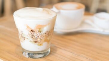 iogurte caseiro com leite condensado