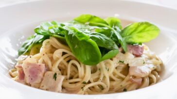 macarrão com presunto e queijo