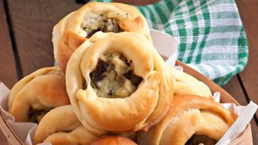 pão de cebola recheado