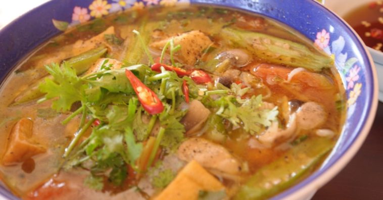 sopa de banana verde