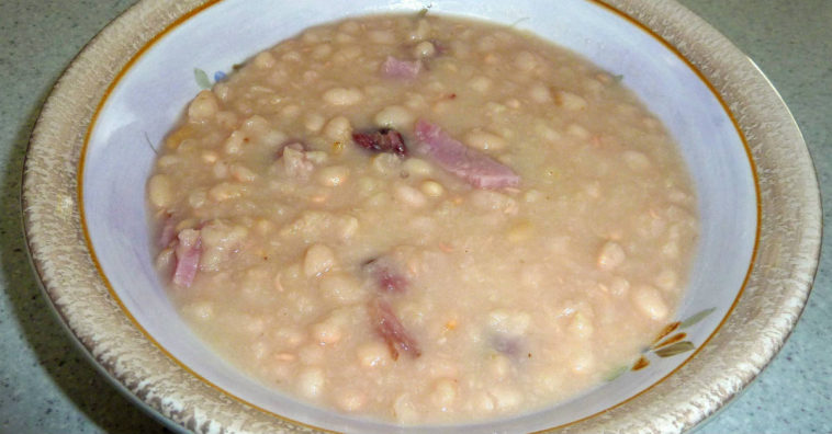 sopa de feijão