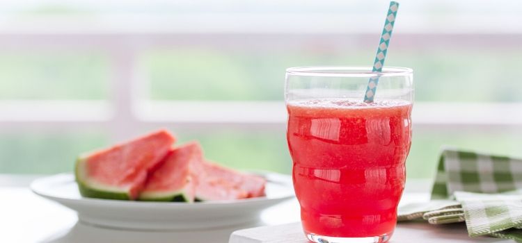 cinco receitas de suco detox de melancia
