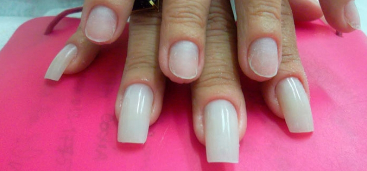 como recuperar unhas danificadas manter curtas