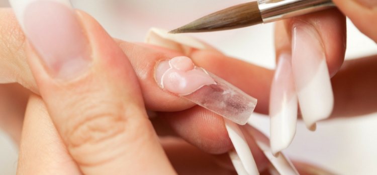 como recuperar unhas danificadas não lixar