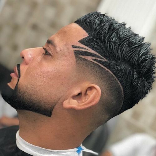 corte de cabelo masculino com risco lateral