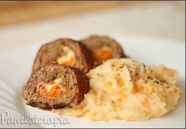 rocambole de carne moída com presunto e cenoura