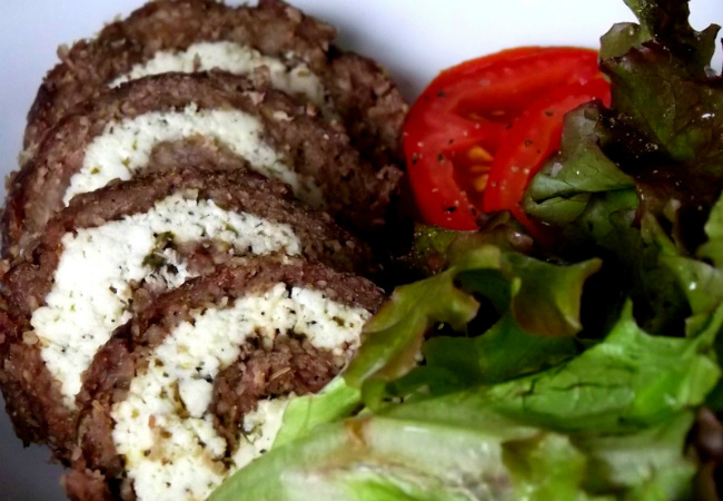 rocambole de carne moída com ricota