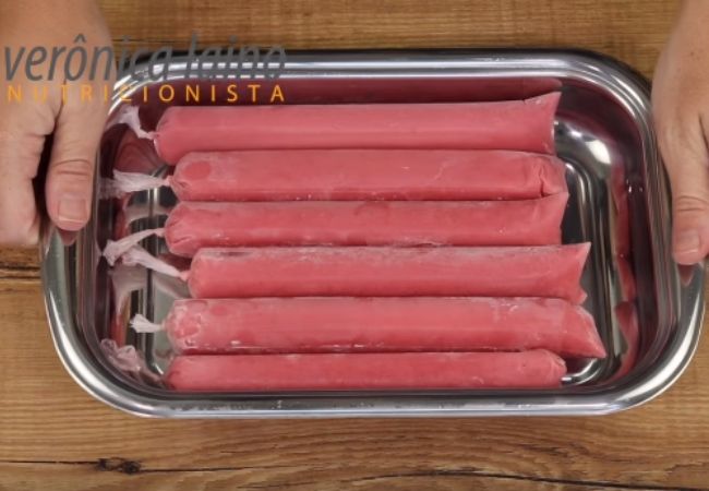 sacolé de morango saudável