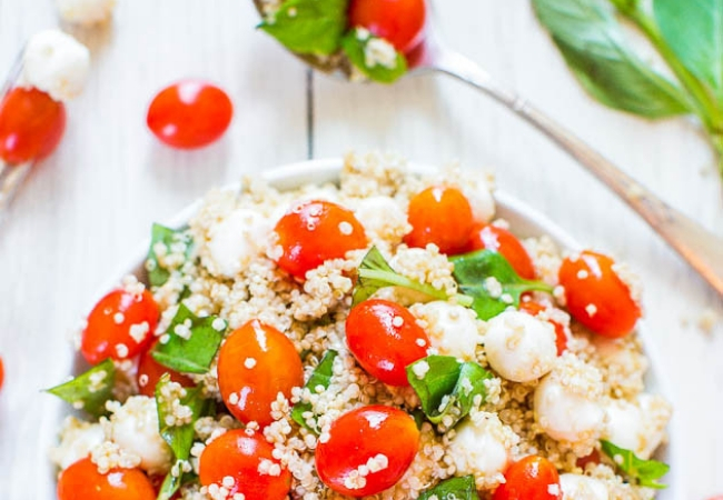 receita de salada de quinoa e muçarela