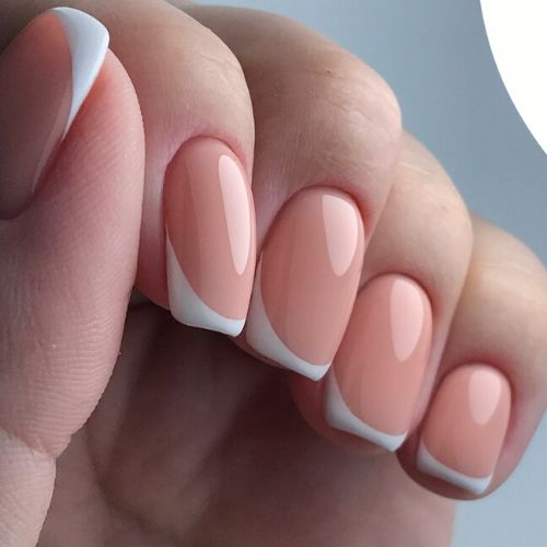 unhas cor pastel modelo salmão e branco