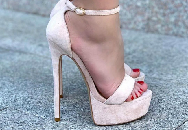 sapatos prejudicam saúde stiletto