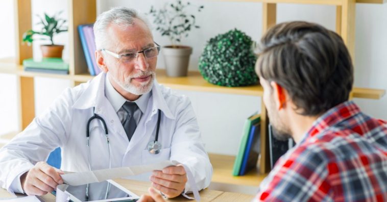 câncer de testículo