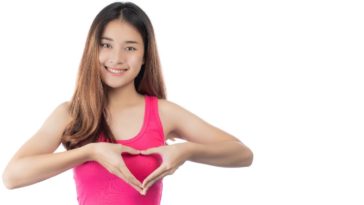 sintomas cisto na mama