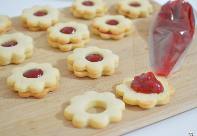 sobremesas de morango biscoito com geleia