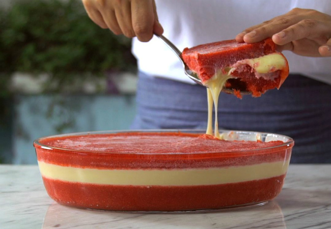 sobremesas de morango paleta mexicana na travessa