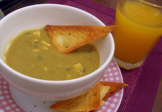 sopa de ervilha e camarão