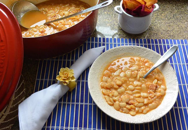 receita sopa de feijão branco com bacon