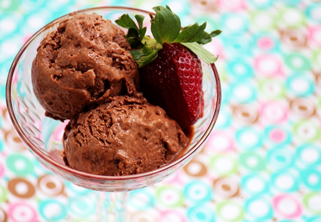 sorvete de chocolate e biomassa