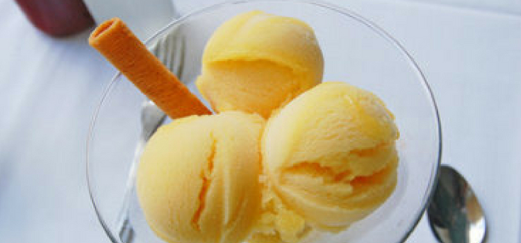 receita de sorvete saudável de manga com coco