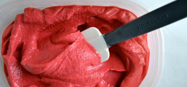 receita de sorvete saudável de morango
