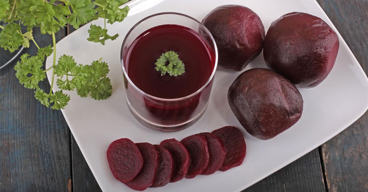 suco de beterraba e salsinha