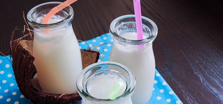 suco de limão com leite de coco