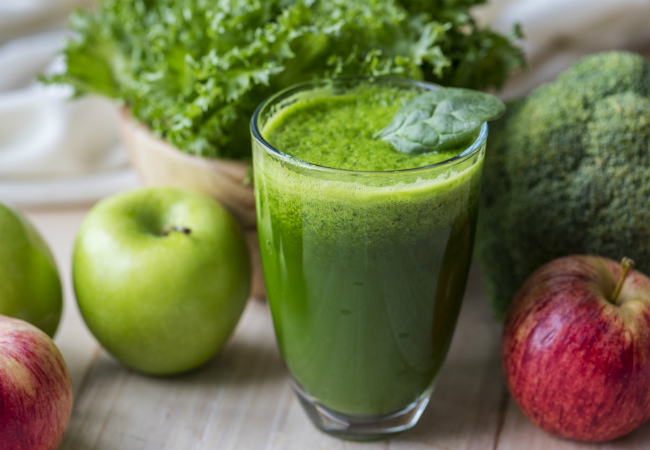 suco de maça com couve