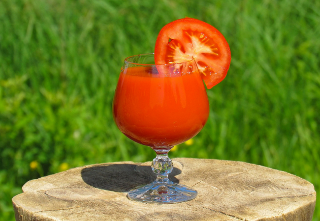 suco detox de tomate e gengibre